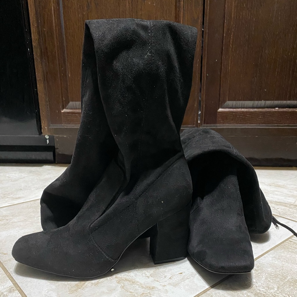 Unisa Elegant Black Over the Knee Boots - Size 8.5W